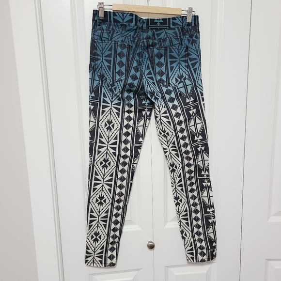 Ombre Tribal Print Jeans - Picture 4 of 7